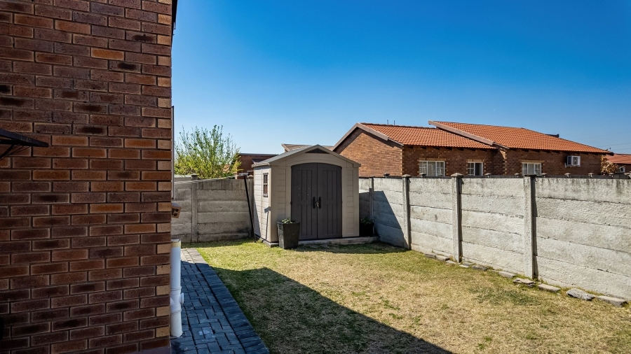 3 Bedroom Property for Sale in Waterkloof East North West